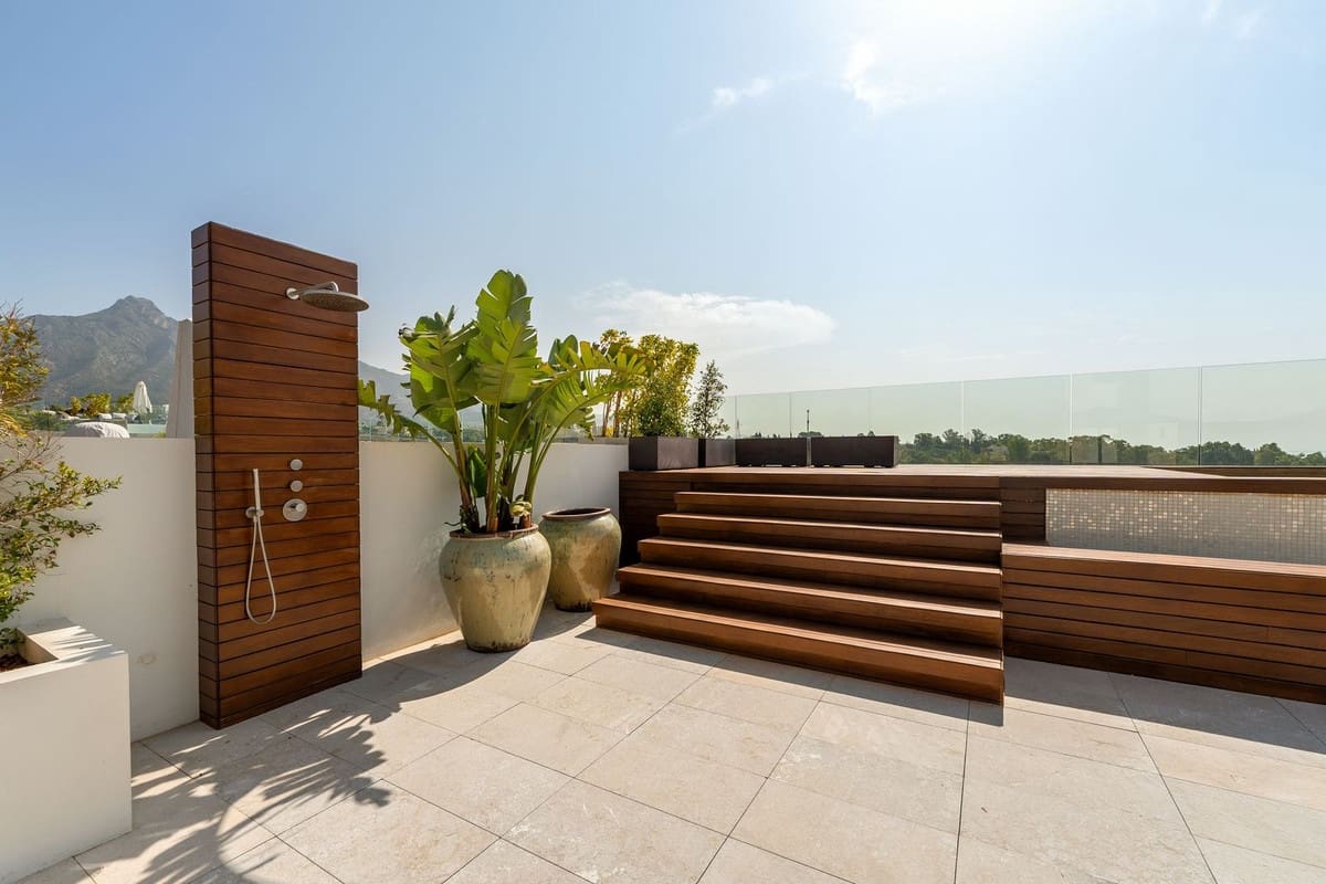 Chalet de 4 habitaciones en Golden Mile en venta con piscina garaje - 11.400.000 € (Ref: 9685754)