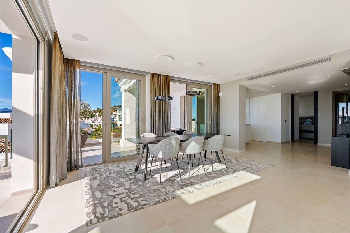 3 bedroom Villa for sale in Nueva Andalucia with pool garage - € 3,150,000 (Ref: 9685756)