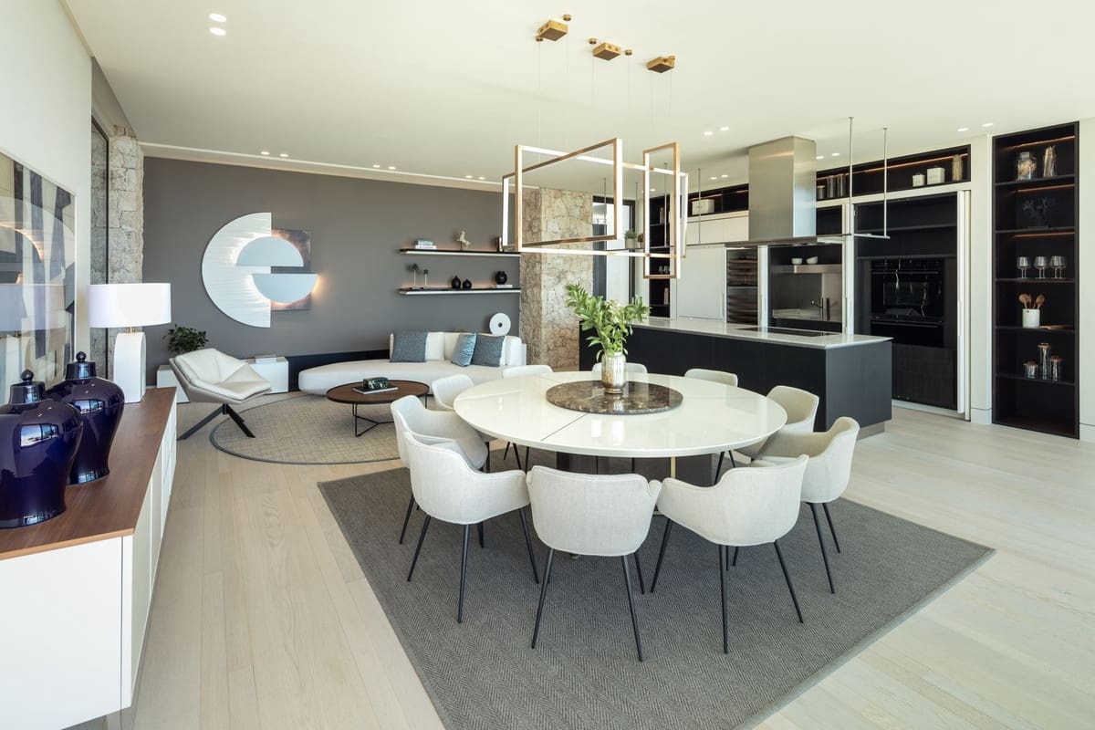 7 soverom Villa til salgs i La Quinta med svømmebasseng garasje - € 9 950 000 (Ref: 9685757)