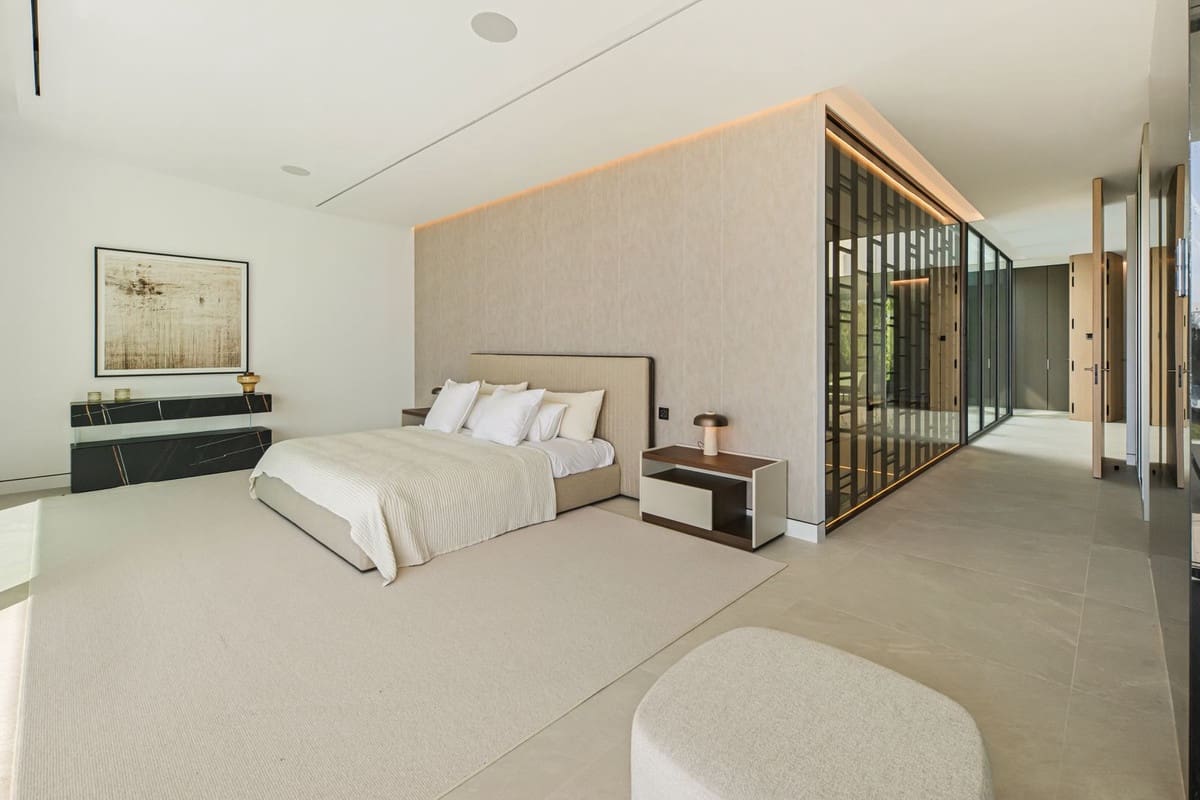 3 makuuhuone Huvila myytävänä paikassa Golden Mile mukana uima-altaan 
autotalli - 6 300 000 € (Ref: 9687410)