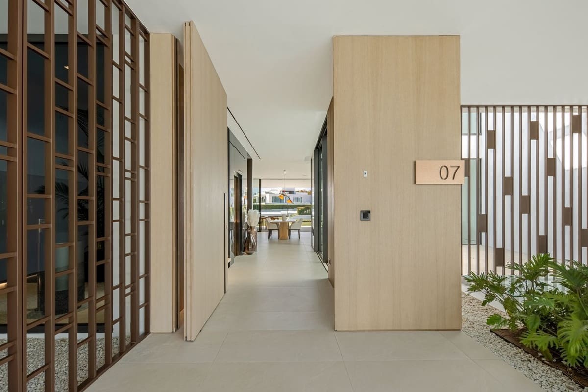 3 makuuhuone Huvila myytävänä paikassa Golden Mile mukana uima-altaan 
autotalli - 6 300 000 € (Ref: 9687410)