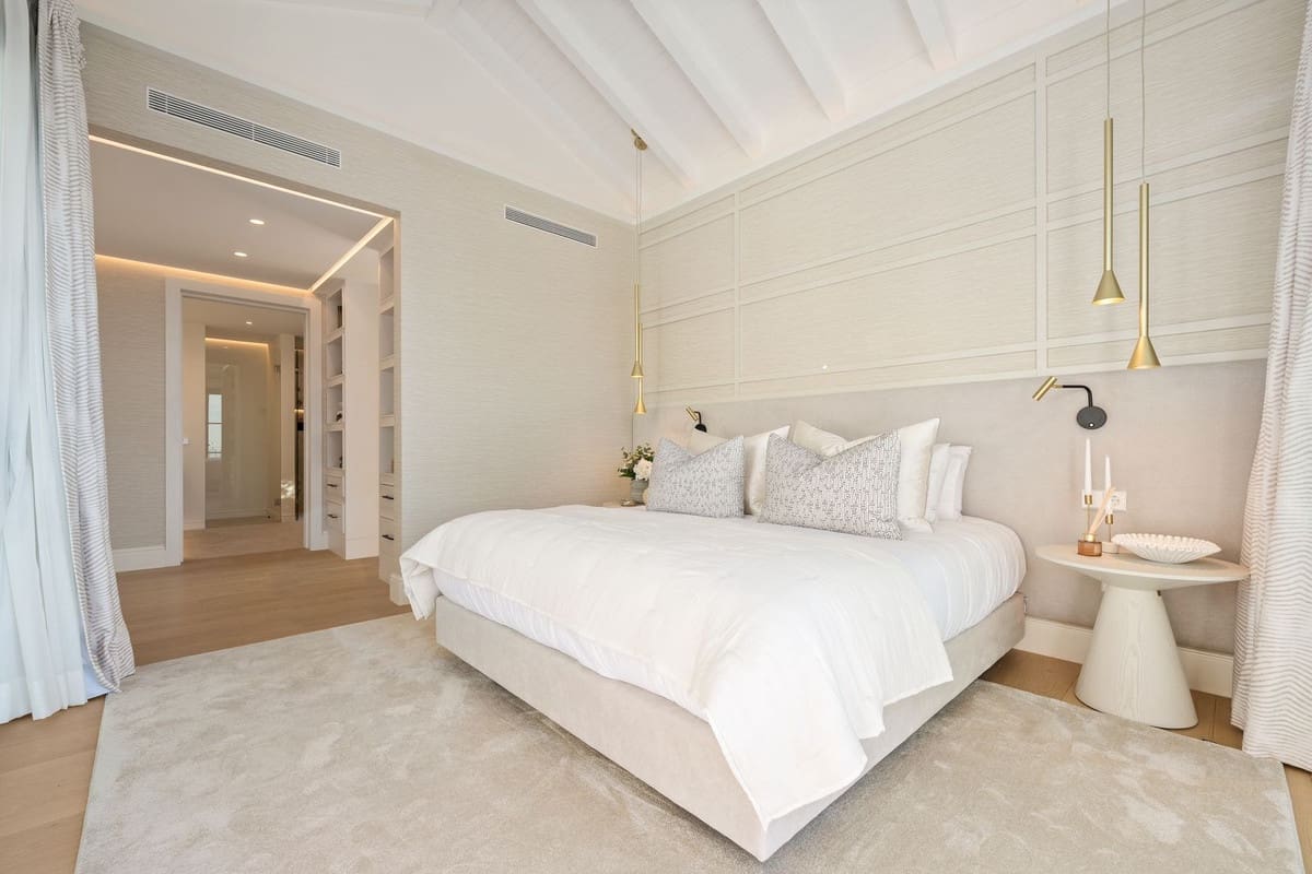 5 soverom Villa til salgs i La Quinta med svømmebasseng garasje - € 6 250 000 (Ref: 9694103)