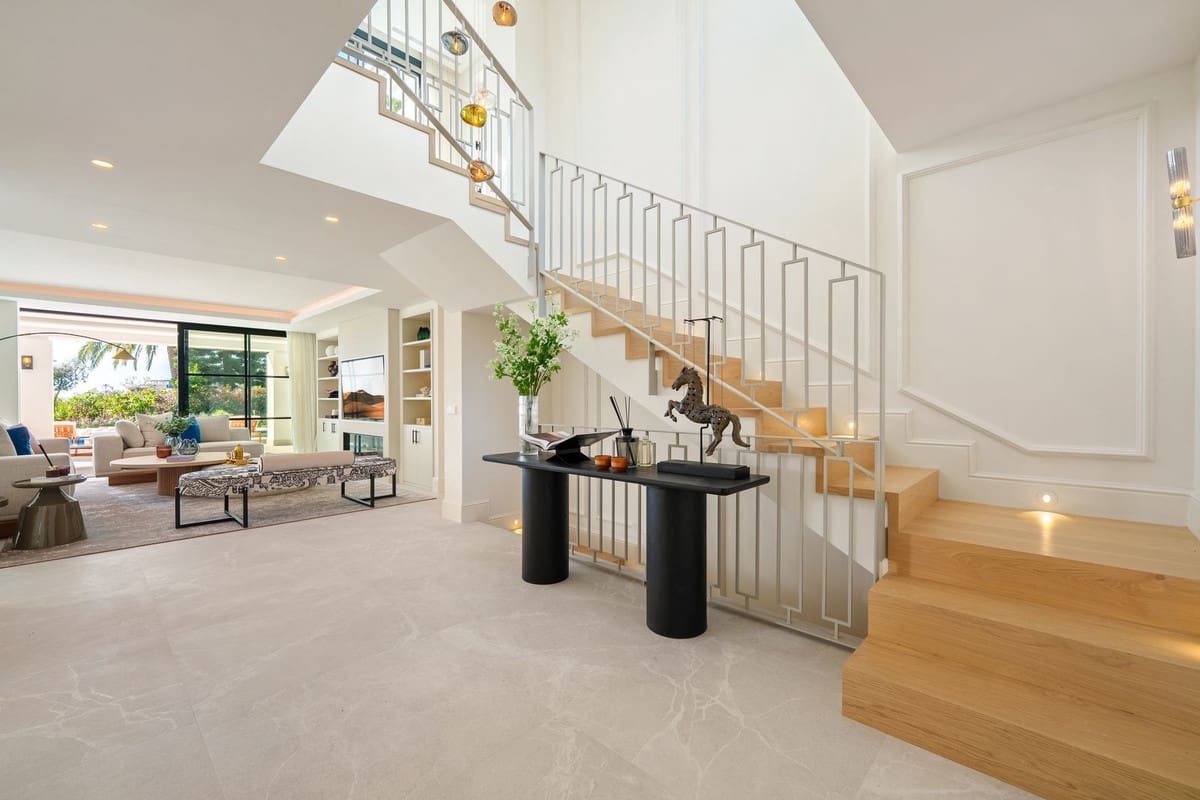 5 soverom Villa til salgs i La Quinta med svømmebasseng garasje - € 6 250 000 (Ref: 9694103)
