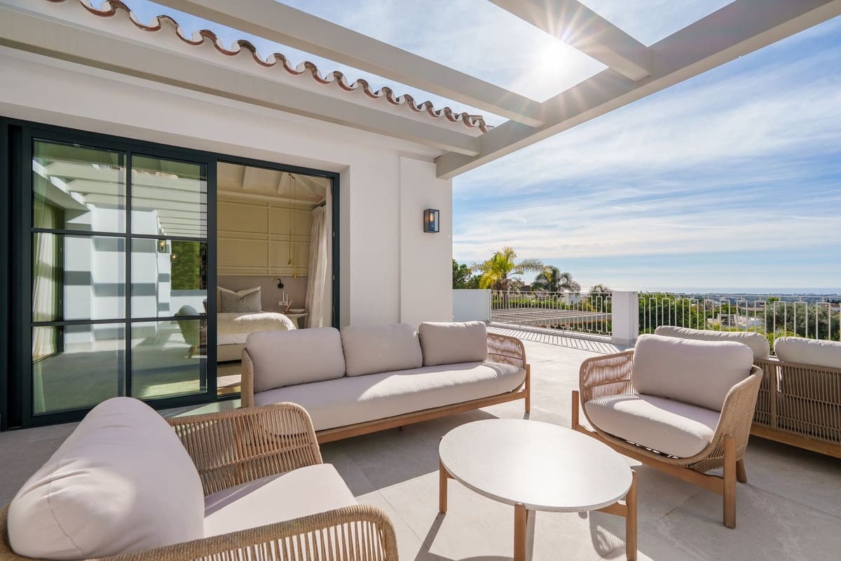 5 soverom Villa til salgs i La Quinta med svømmebasseng garasje - € 6 250 000 (Ref: 9694103)