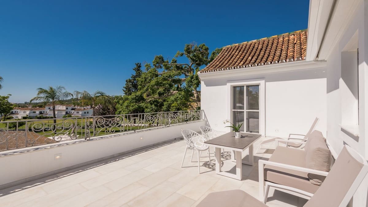 6 bedroom Villa for sale in Nueva Andalucia with pool garage - € 9,750,000 (Ref: 9696967)