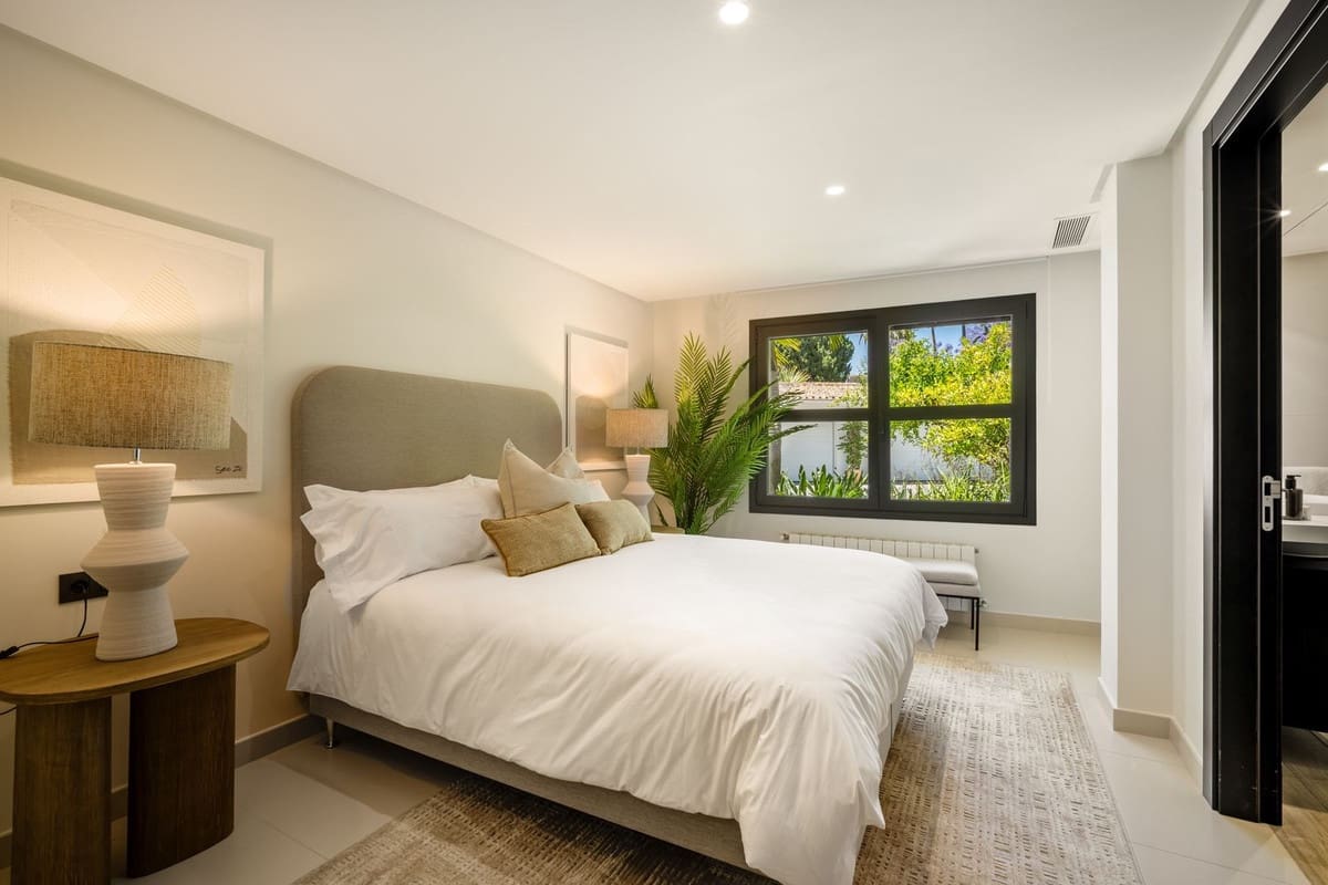5 camera da letto Villa in vendita in Nueva Andalucia con piscina - 6.995.000 € (Rif: 9700115)