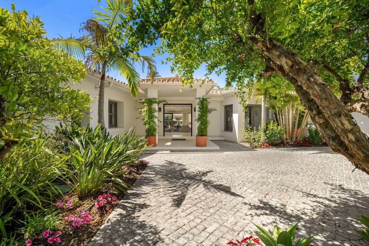 5 camera da letto Villa in vendita in Nueva Andalucia con piscina - 6.995.000 € (Rif: 9700115)