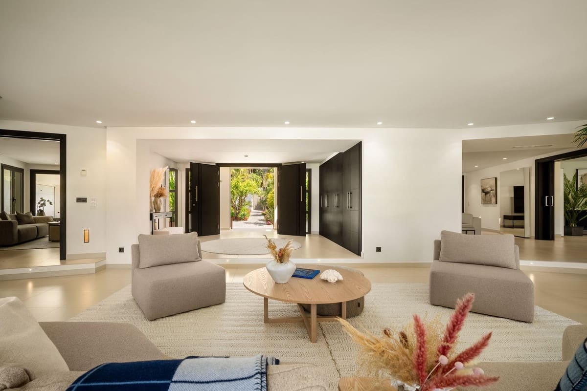 5 camera da letto Villa in vendita in Nueva Andalucia con piscina - 6.995.000 € (Rif: 9700115)