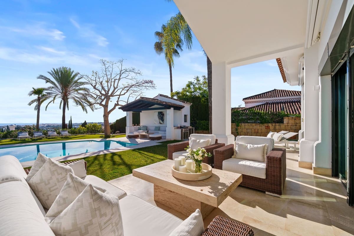 4 bedroom Villa for sale in Nueva Andalucia with pool garage - € 4,390,000 (Ref: 9700117)