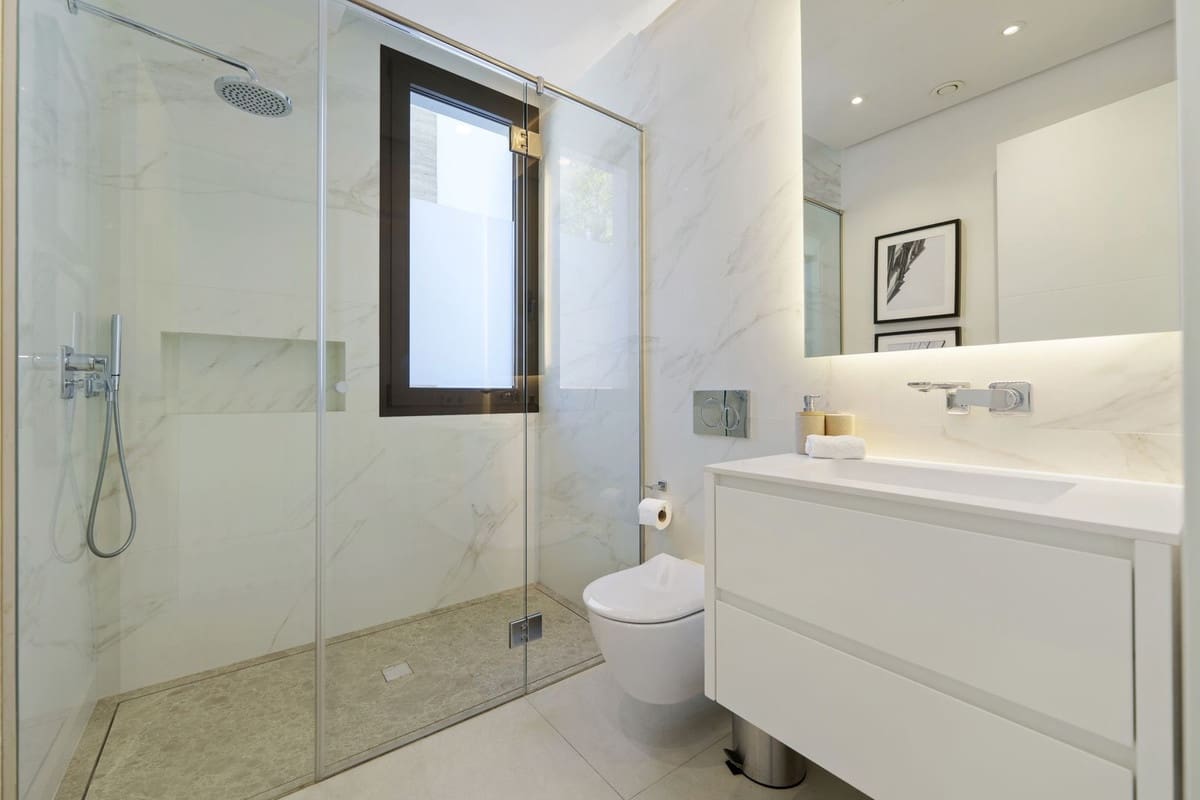 6 chambre Villa/Maison à vendre à Golden Mile avec piscine garage - 5 495 000 € (Ref: 9713284)