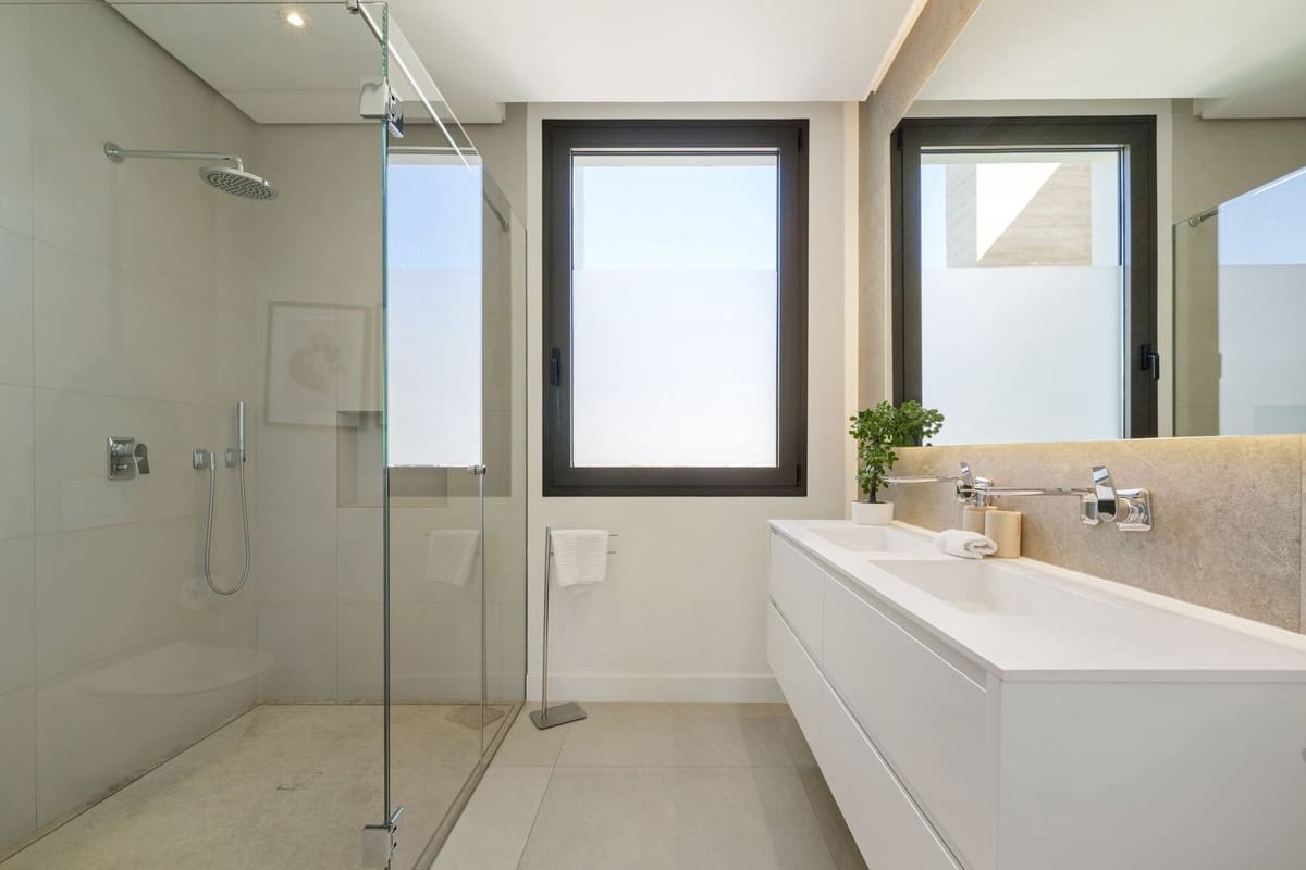 6 chambre Villa/Maison à vendre à Golden Mile avec piscine garage - 5 495 000 € (Ref: 9713284)