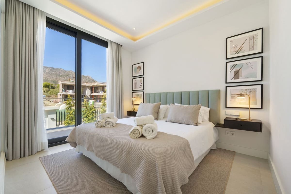 6 Zimmer Villa zu verkaufen in Golden Mile mit Pool Garage - 5.495.000 € (Ref: 9713284)