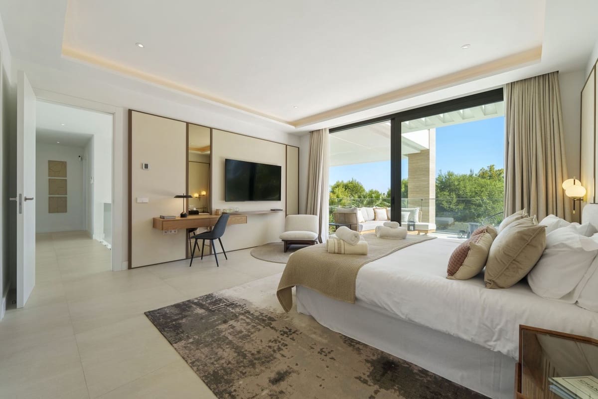6 Zimmer Villa zu verkaufen in Golden Mile mit Pool Garage - 5.495.000 € (Ref: 9713284)
