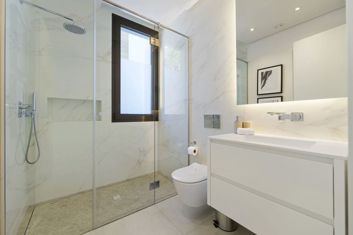 6 Zimmer Villa zu verkaufen in Golden Mile mit Pool Garage - 5.495.000 € (Ref: 9713284)