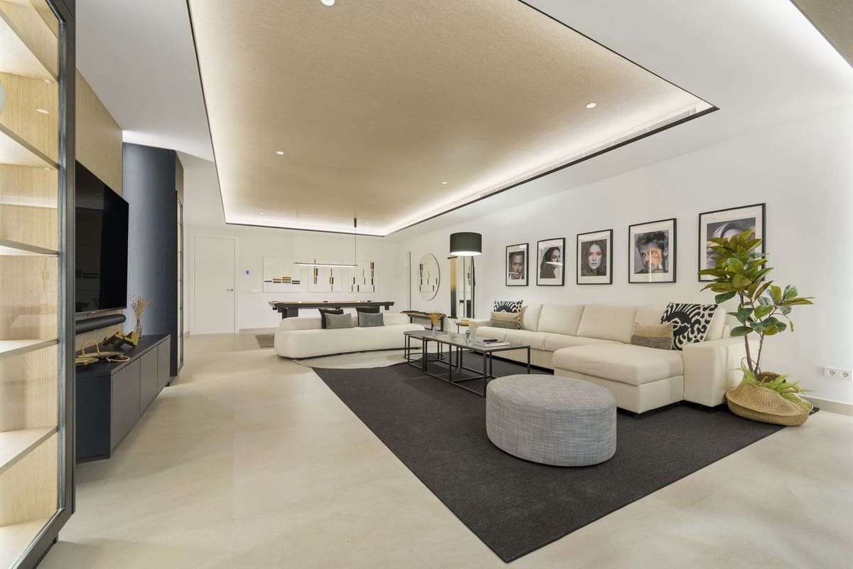 6 Zimmer Villa zu verkaufen in Golden Mile mit Pool Garage - 5.495.000 € (Ref: 9713284)