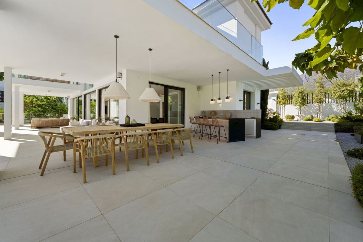 6 Zimmer Villa zu verkaufen in Golden Mile mit Pool Garage - 5.495.000 € (Ref: 9713284)