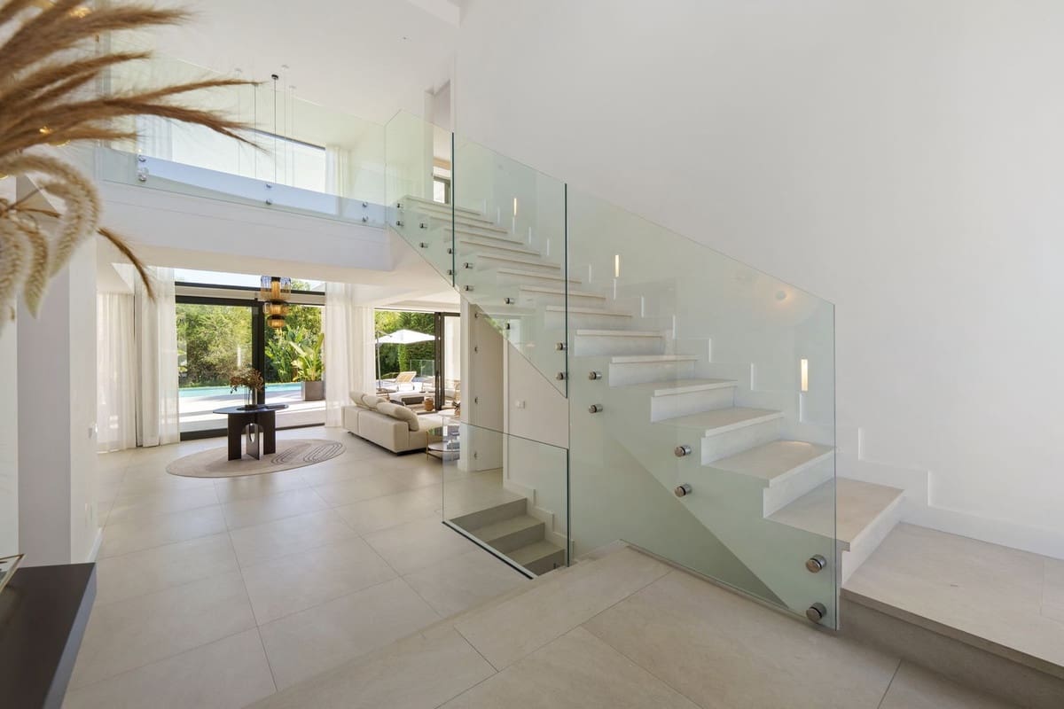 6 Zimmer Villa zu verkaufen in Golden Mile mit Pool Garage - 5.495.000 € (Ref: 9713284)