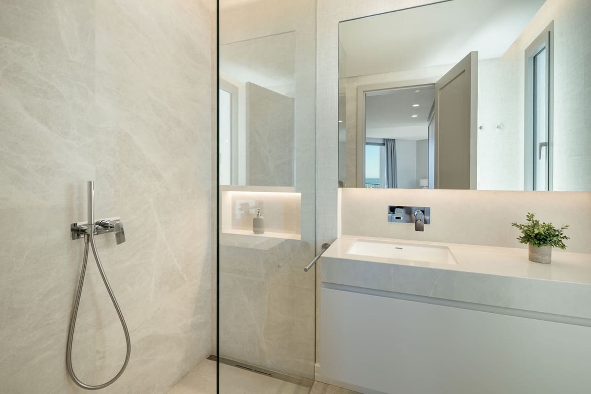 7 bedroom Villa for sale in Benahavis with pool garage - € 10,800,000 (Ref: 9720621)