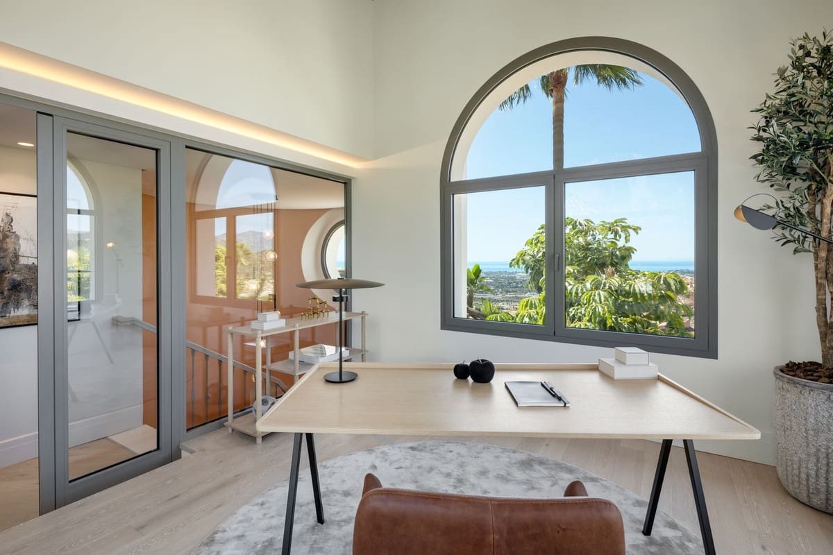 7 bedroom Villa for sale in Benahavis with pool garage - € 10,800,000 (Ref: 9720621)