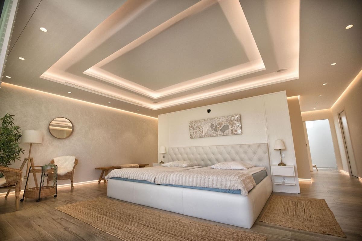 7 sovrum Villa till salu i Estepona med pool garage - 15 000 000 € (Ref: 9720622)