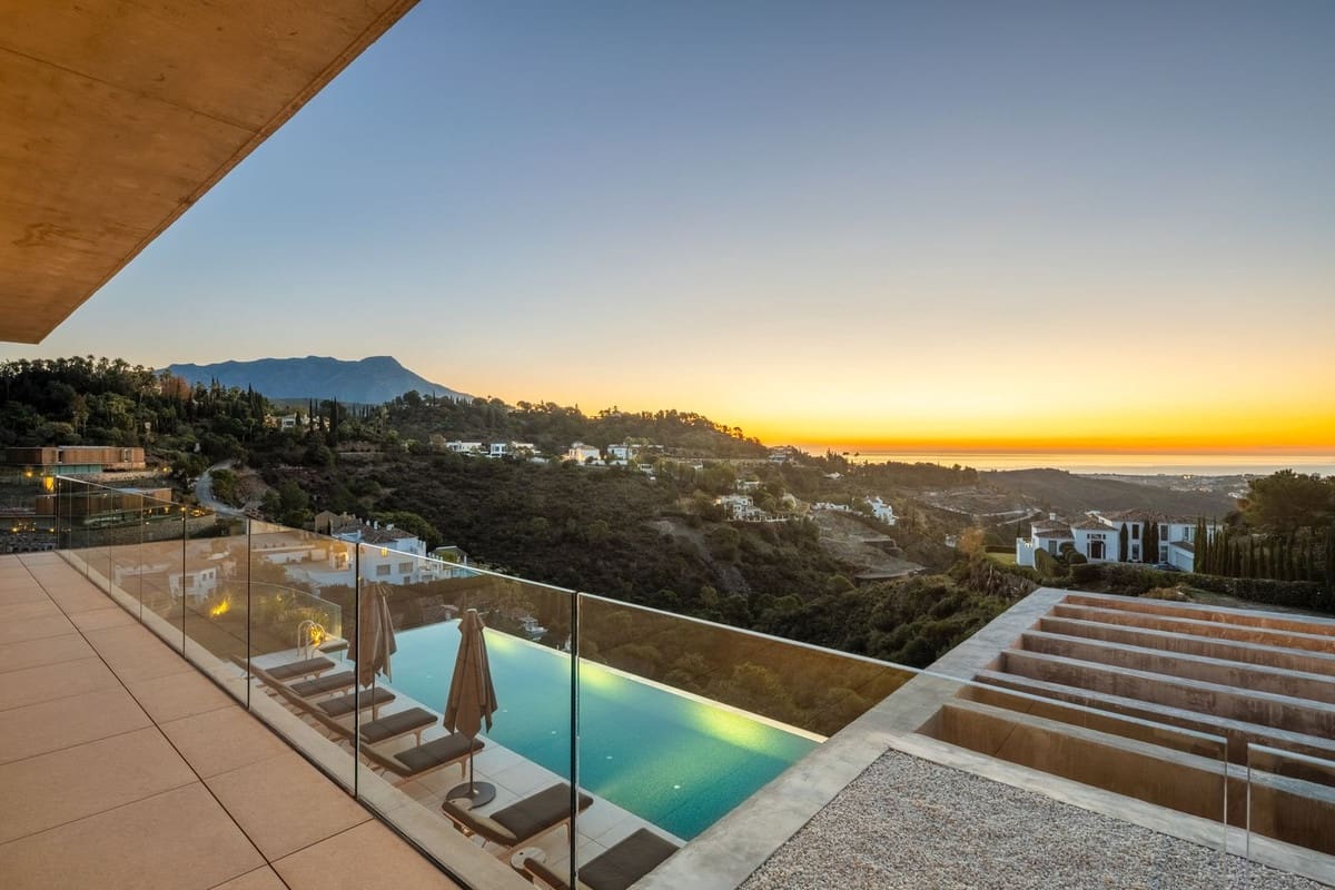 6 quarto Moradia para venda em Benahavis com piscina garagem - 11 500 000 € (Ref: 9720623)