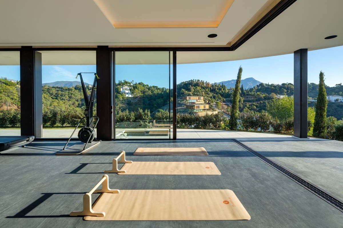 6 quarto Moradia para venda em Benahavis com piscina garagem - 11 500 000 € (Ref: 9720623)