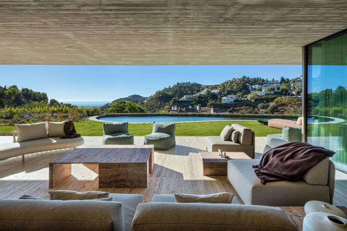 7 bedroom Villa for sale in Benahavis with pool garage - € 10,800,000 (Ref: 9720764)