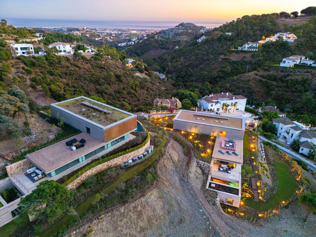 7 bedroom Villa for sale in Benahavis with pool garage - € 10,800,000 (Ref: 9720764)