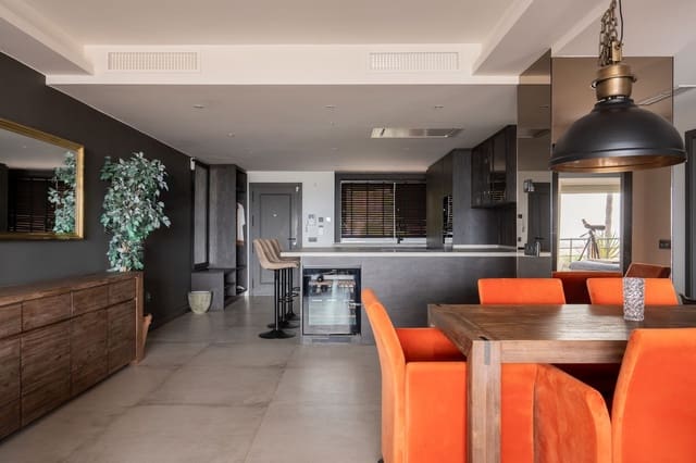 3 sypialnia Apartament na sprzedaż w Marbella z basenem garażem - 1 350 000 € (Ref: 9730503)