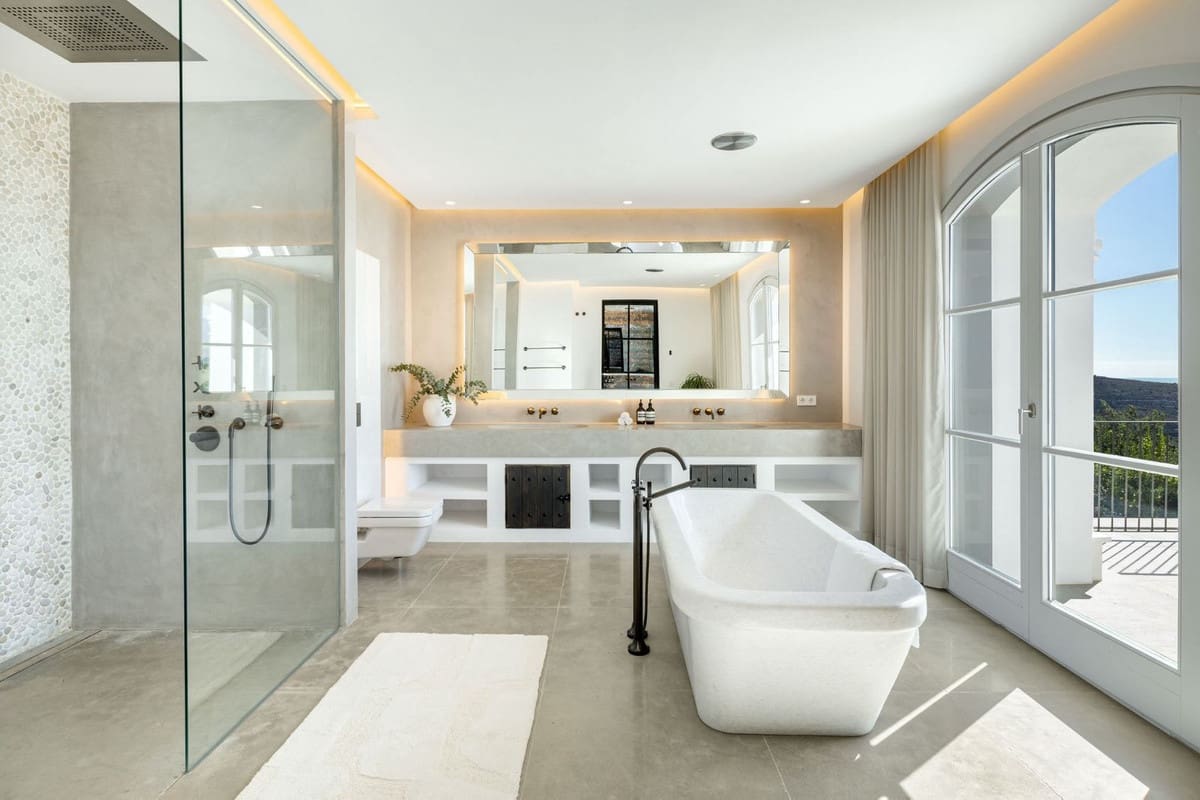 7 bedroom Villa for sale in Benahavis with pool garage - € 10,700,000 (Ref: 9733796)