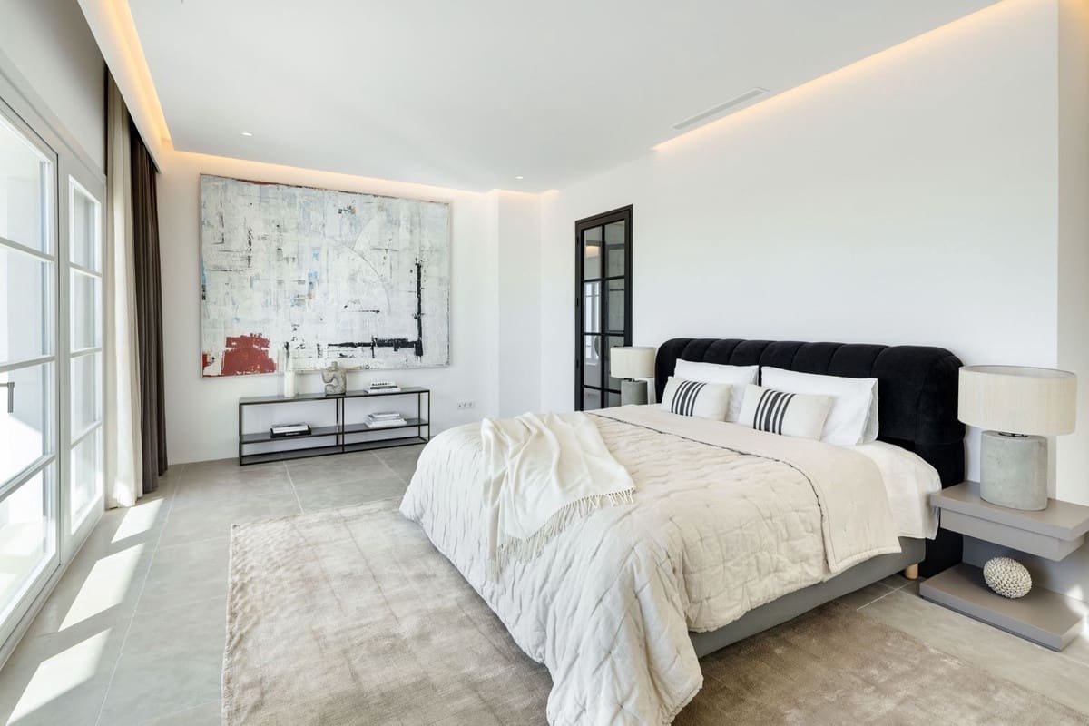 7 bedroom Villa for sale in Benahavis with pool garage - € 10,700,000 (Ref: 9733796)