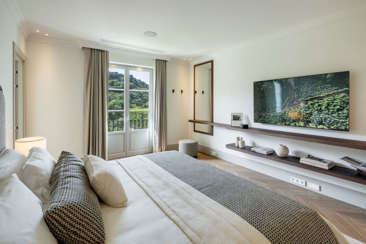 5 bedroom Villa for sale in La Zagaleta with pool garage - € 7,495,000 (Ref: 9736261)
