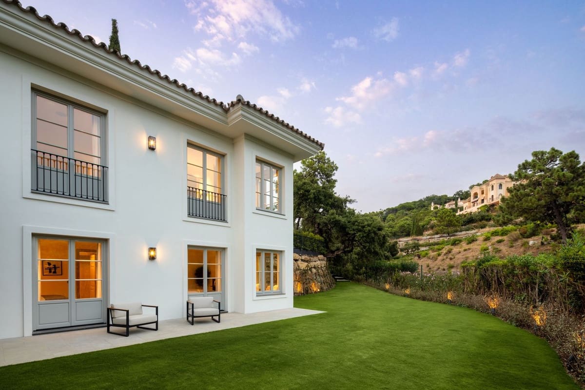 5 bedroom Villa for sale in La Zagaleta with pool garage - € 7,495,000 (Ref: 9736261)