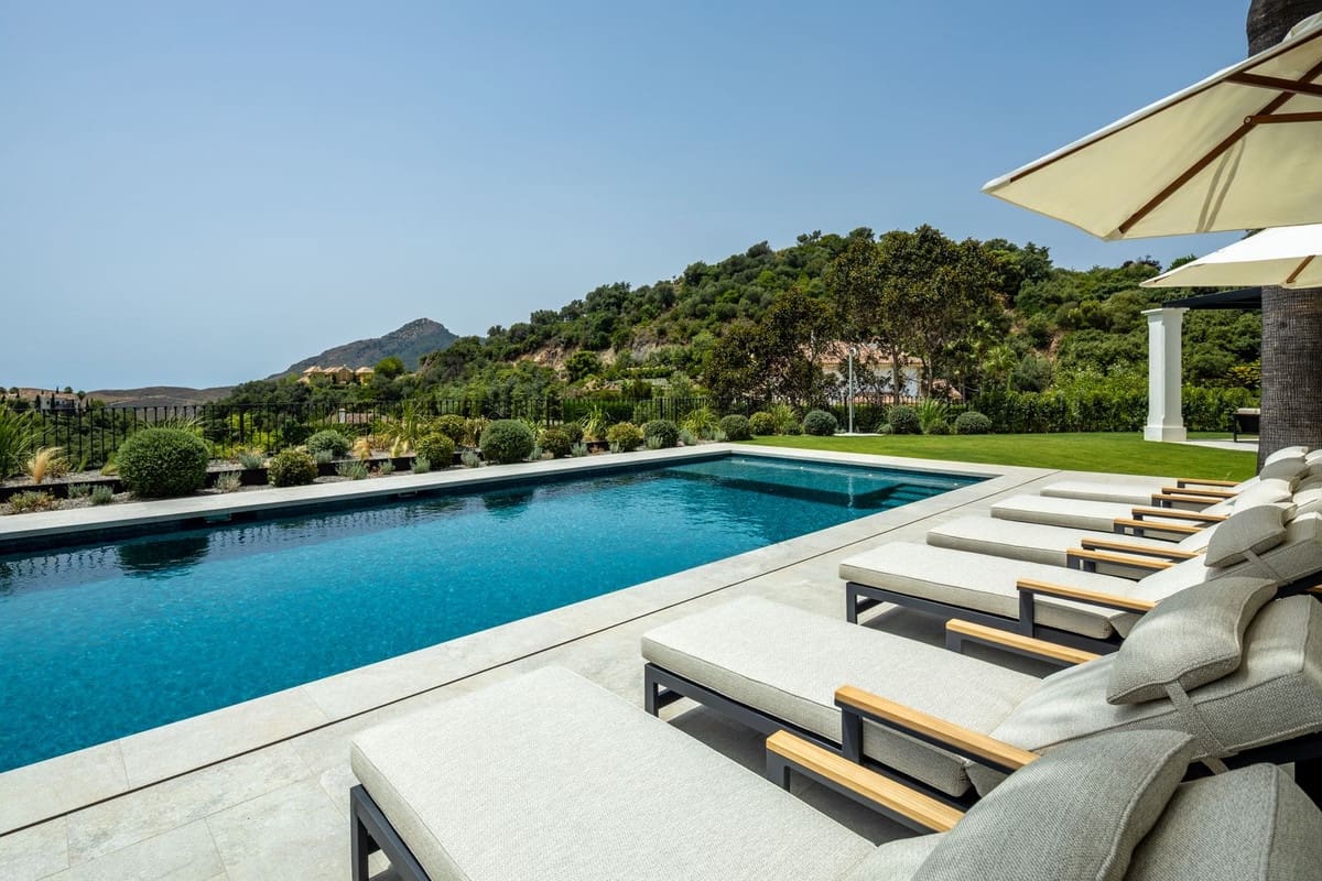 5 bedroom Villa for sale in La Zagaleta with pool garage - € 7,495,000 (Ref: 9736261)