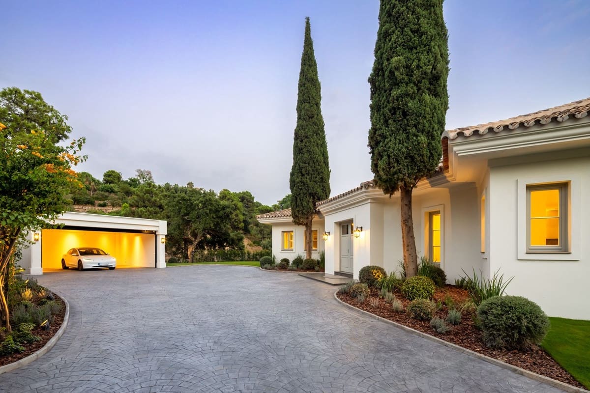 5 bedroom Villa for sale in La Zagaleta with pool garage - € 7,495,000 (Ref: 9736261)