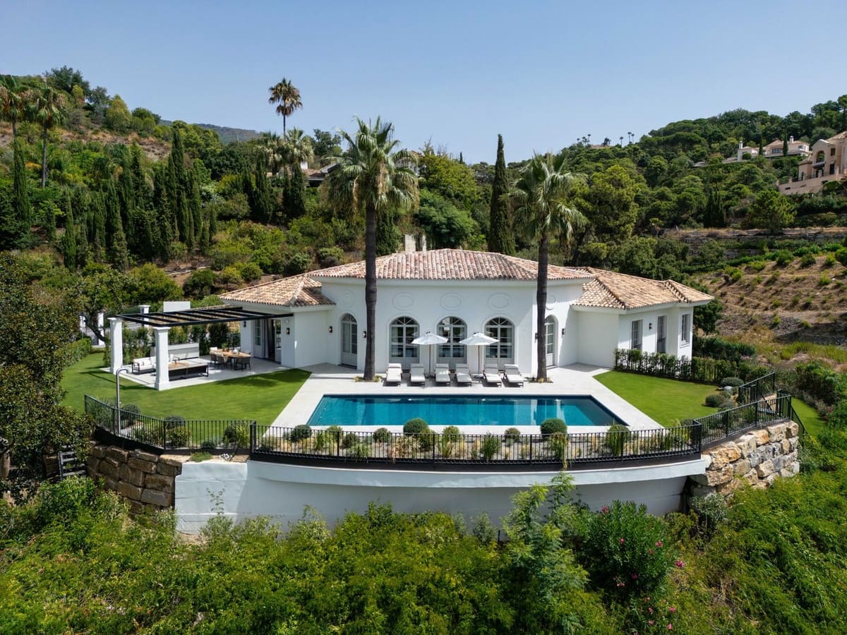 5 bedroom Villa for sale in La Zagaleta with pool garage - € 7,495,000 (Ref: 9736261)