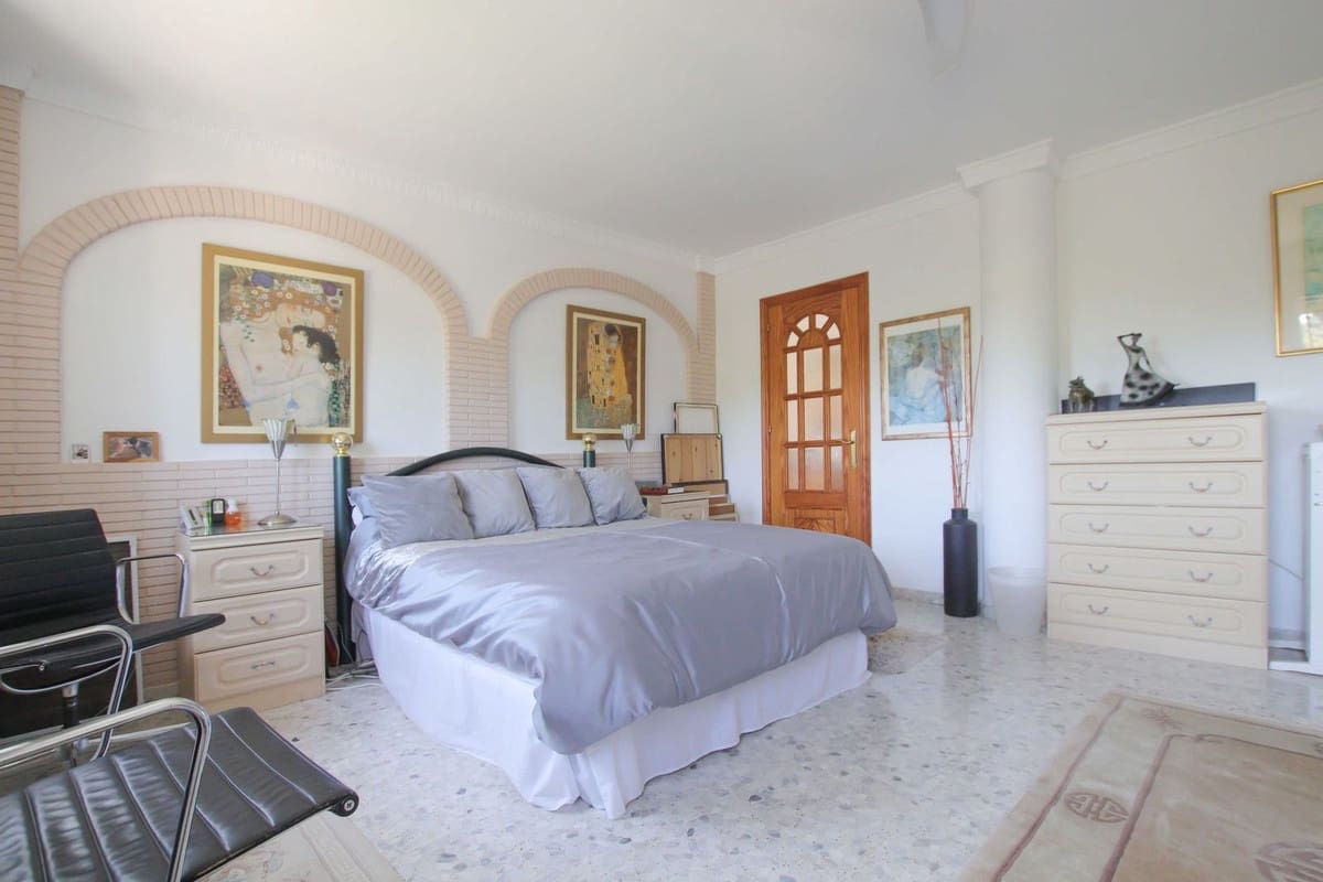 4 camera da letto Villa in vendita in Estepona con piscina garage - 765.000 € (Rif: 9737157)