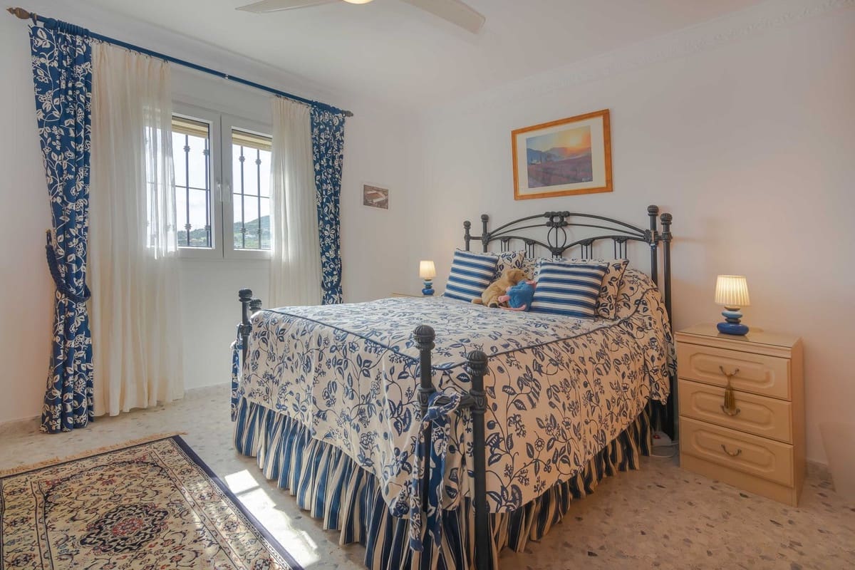 4 camera da letto Villa in vendita in Estepona con piscina garage - 765.000 € (Rif: 9737157)