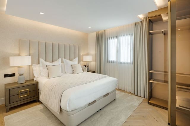 5 sypialnia Willa na sprzedaż w La Quinta, Benahavís z basenem garażem - 5 950 000 € (Ref: 9737225)