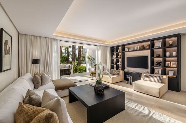 Apartamento de 3 habitaciones en Golden Mile, Marbella en venta con piscina garaje - 4.650.000 € (Ref: 9773547)