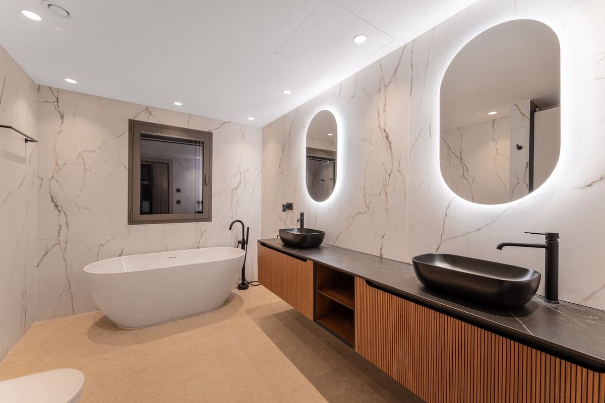 Chalet de 5 habitaciones en Nueva Andalucia en venta con piscina - 4.600.000 € (Ref: 9776004)