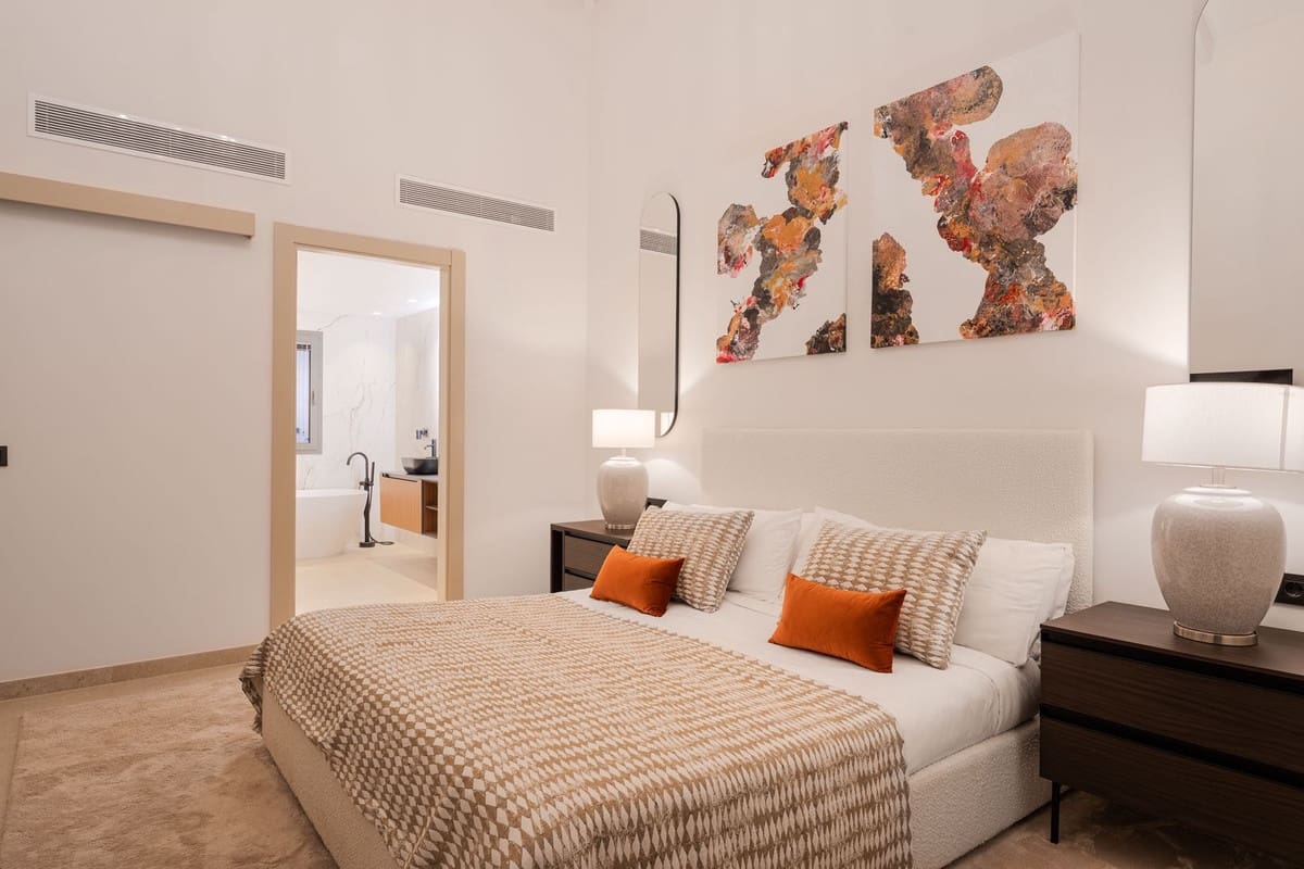 Chalet de 5 habitaciones en Nueva Andalucia en venta con piscina - 4.600.000 € (Ref: 9776004)