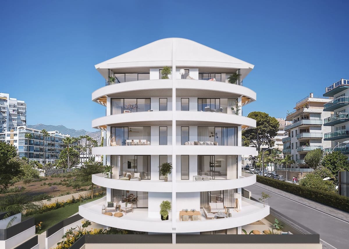 3 soveværelse Penthouse til salg i Benalmadena Costa med swimmingpool garage - € 1.410.000 (Ref: 9793208)