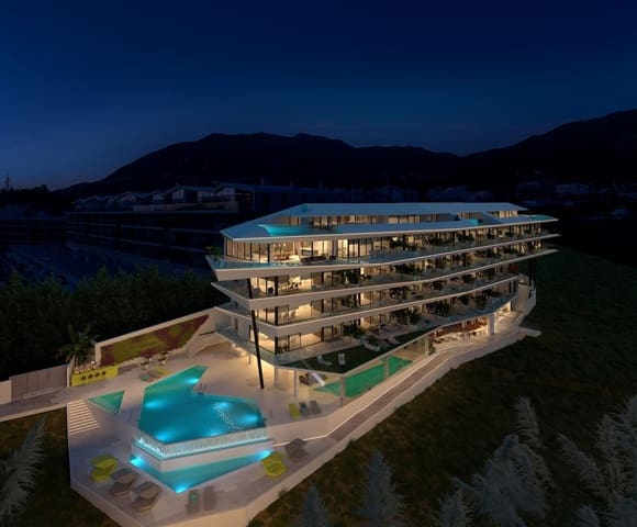 2 slaapkamer Appartement te koop in Benalmadena Costa, Benalmádena met zwembad garage - € 830.000 (Ref: 9795399)