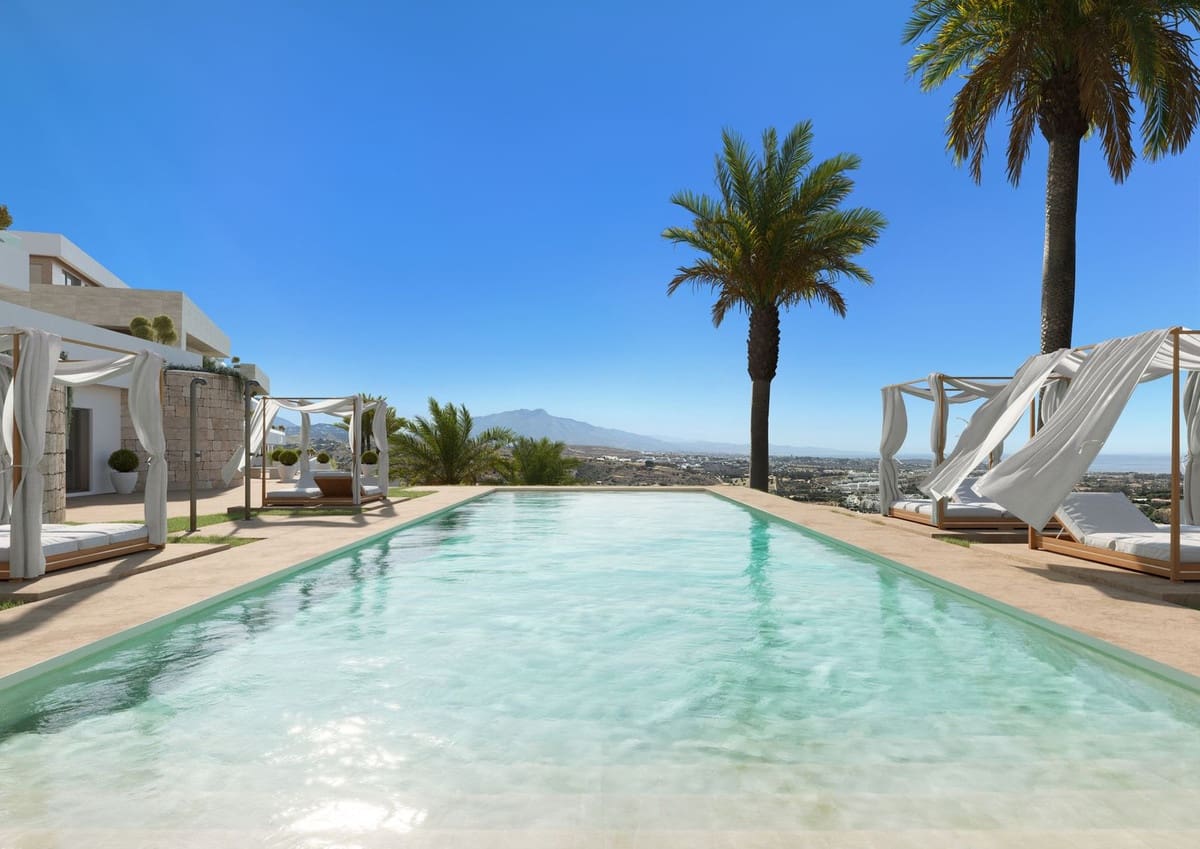 3 bedroom Penthouse for sale in Estepona with pool garage - € 1,480,000 (Ref: 9809853)