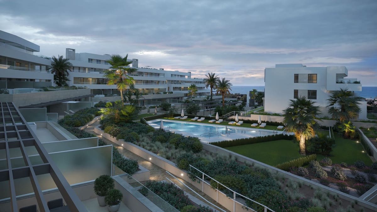 3 quarto Apartamento para venda em Estepona com piscina garagem - 525 000 € (Ref: 9847757)