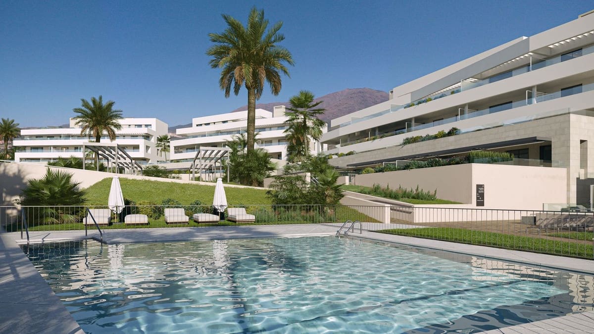3 quarto Apartamento para venda em Estepona com piscina garagem - 525 000 € (Ref: 9847757)