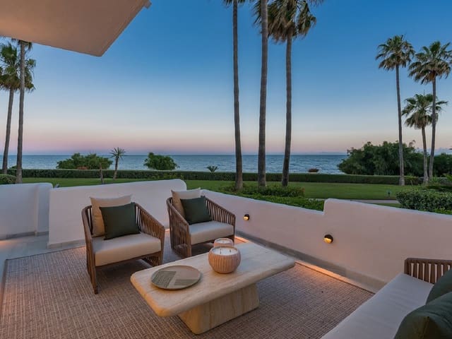 3 bedroom Apartment for sale in Estepona with pool garage - € 2,995,000 (Ref: 9902149)