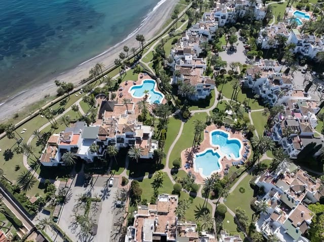 3 bedroom Apartment for sale in Estepona with pool garage - € 2,995,000 (Ref: 9902149)