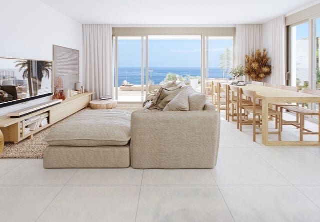4 soverom Kjedet enebolig til salgs i Mijas Costa, Mijas med svømmebasseng garasje - € 995 000 (Ref: 9977996)